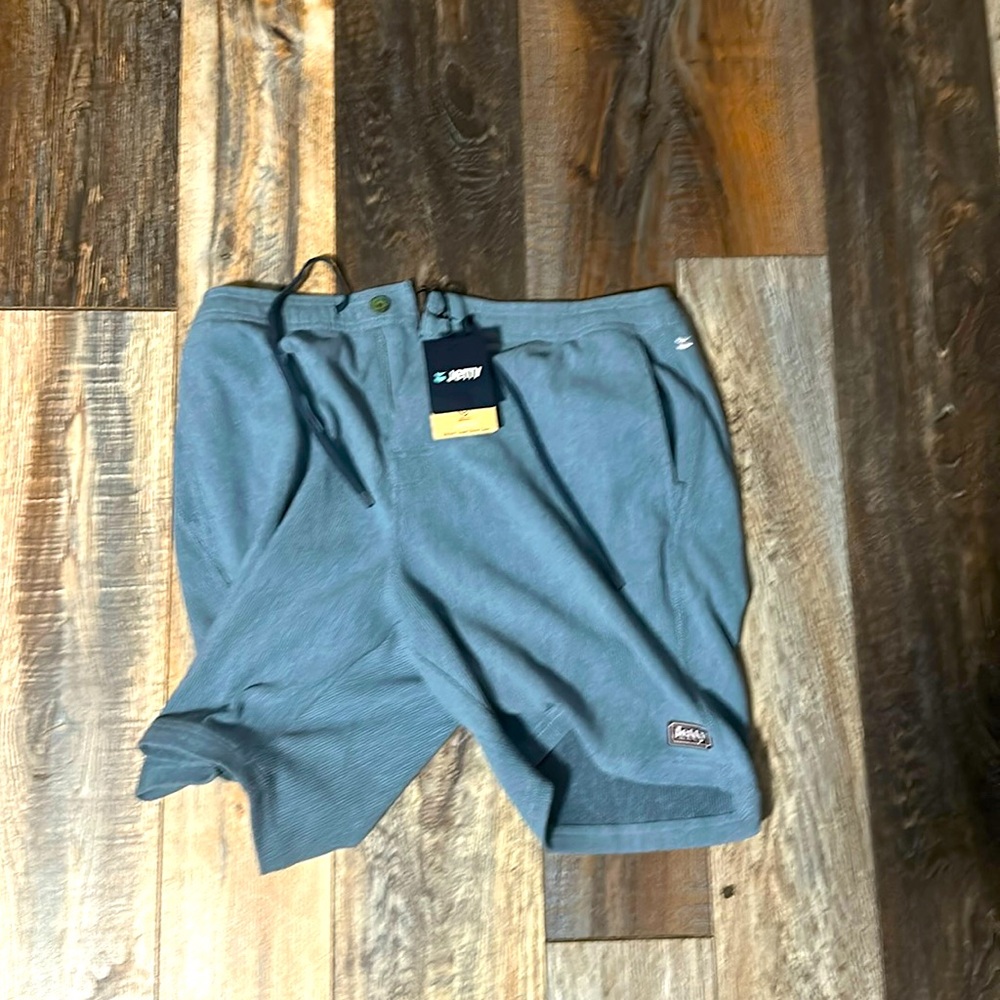 Men’s jetty shorts new with tags